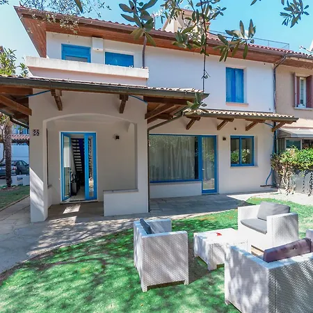 Lignano Luxury Villa***** Lignano Sabbiadoro Exterior photo